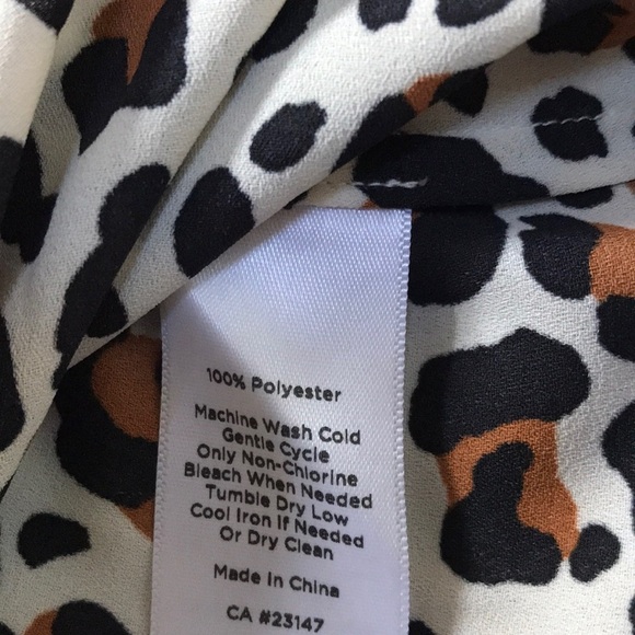 Talbots large animal print L/S split neck blouse - Picture 6 of 8